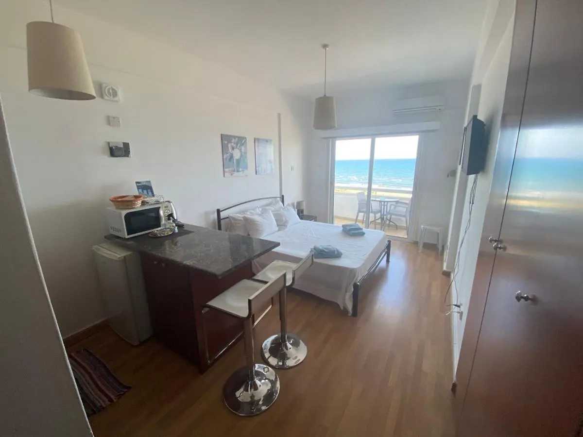 Alex Beach Apartment 33 Larnaka 0*,