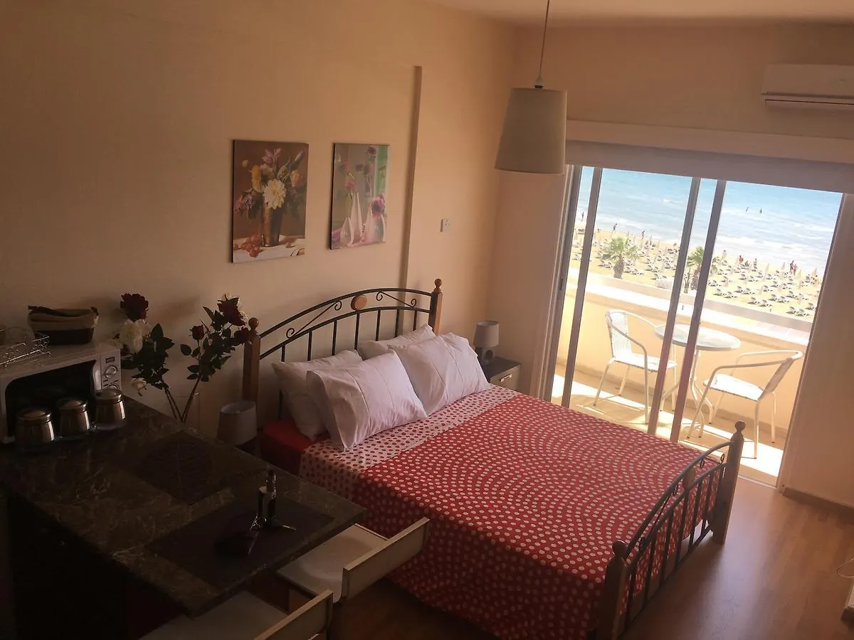 Alex Beach Apartment 33 Larnaka