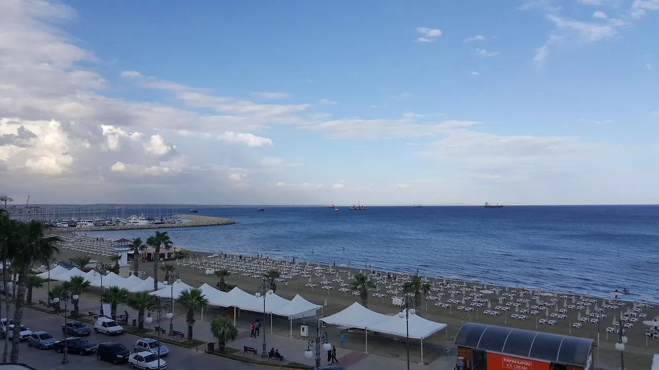 Alex Beach Apartment 33 Larnaka Zypern